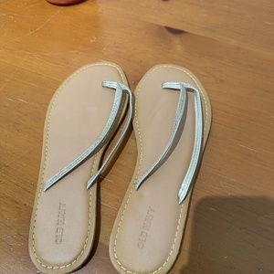 old navy sandals